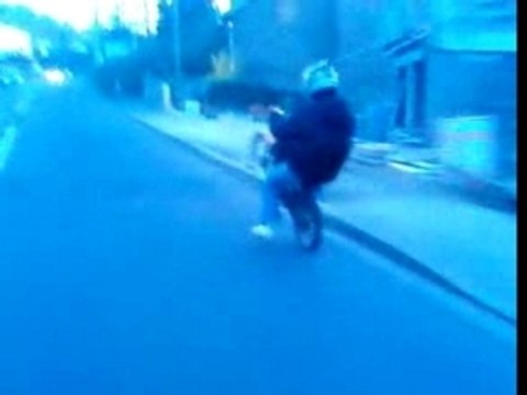 moi en roue avec ma ciao... sans freins!