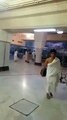 Makkah Mein Aadmi Ne Safa Pahari Par Charhne Ke Liye Sheeshe Toor Diya, Exclusive Video