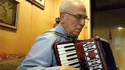 ΤΙ ΕΙΝ΄  ΑΥΤΟ ΠΟΥ ΤΟ ΛΕΝΕ ΑΓΑΠΗ ΤΑΚΗΣ ΜΩΡΑΚΗΣ 1916-1991