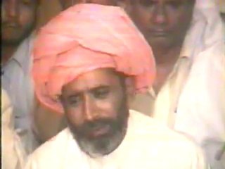 Shahanshah Ameer Hussain Cishtee Sabree Joatee Shahee Shahanshahee..27/10/2001-Qawwali(part.2*)