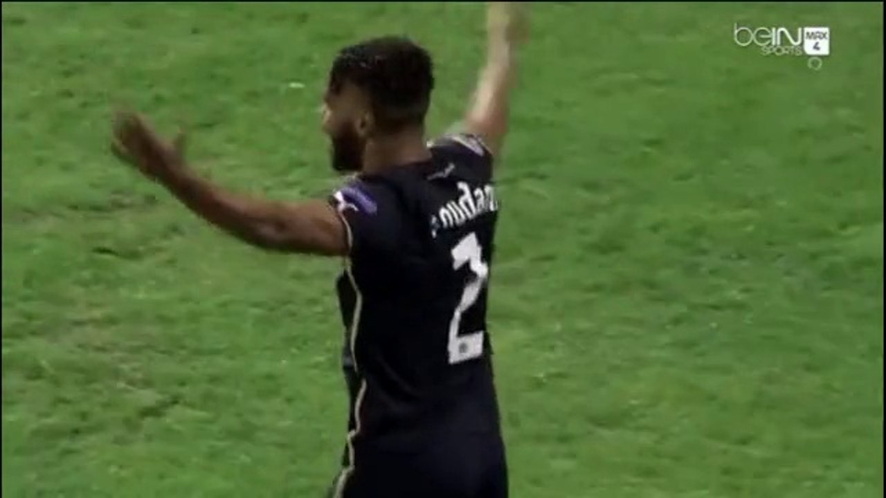 Doublé et passe de Soudani face  à Skendebreu