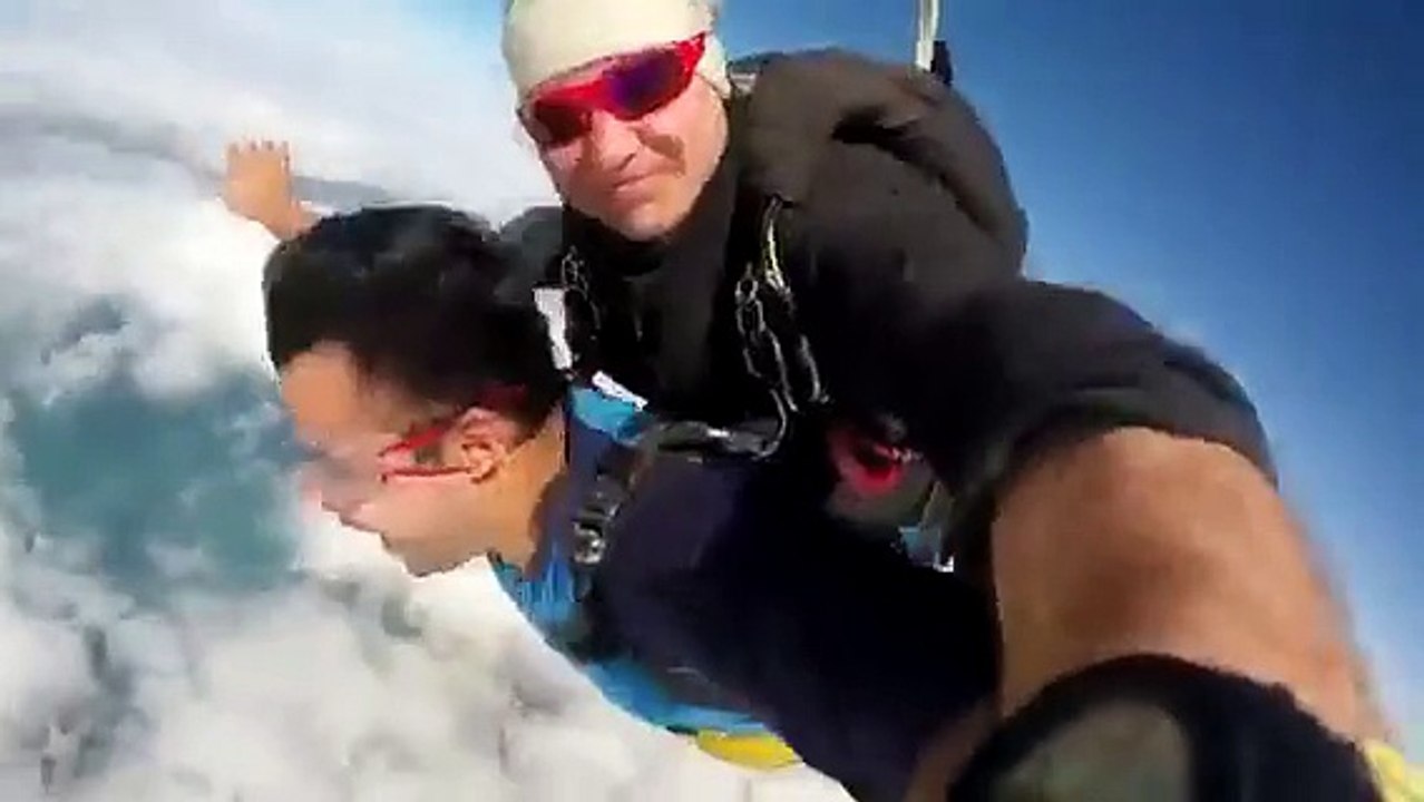 Waheed skydive