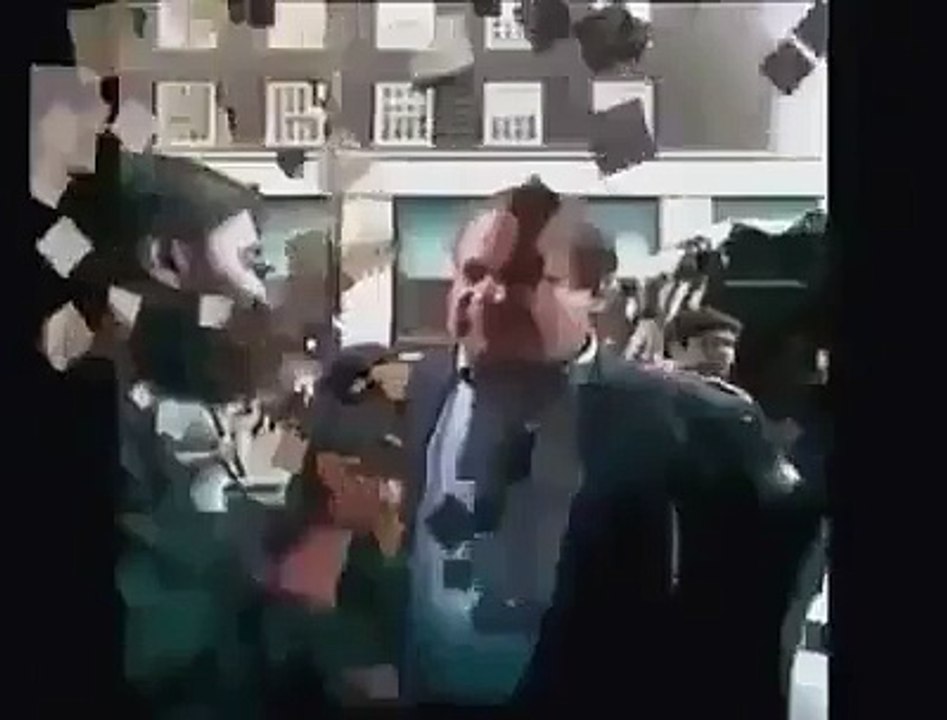 You Will Be Surprised After Watching That How PM Nawaz Sharif Are Being Welcomed in Foreign