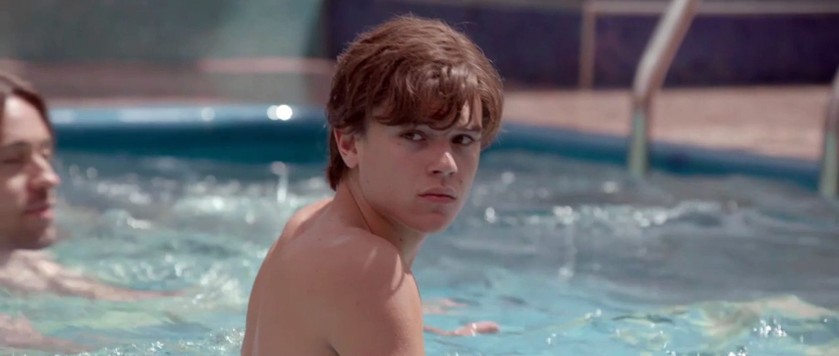 AU PLUS PRÈS DU SOLEIL - Bande-annonce VF