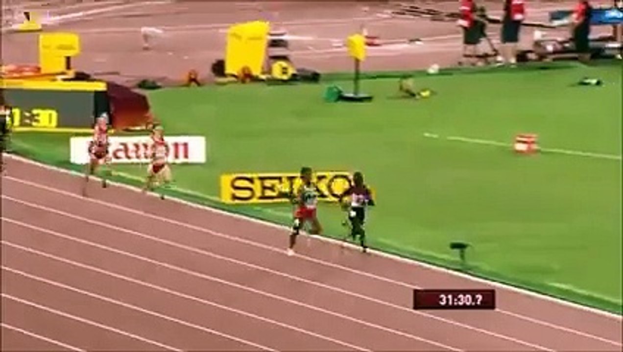 Athlétisme : elle lève les bras trop tot et perd sa place sur le podium