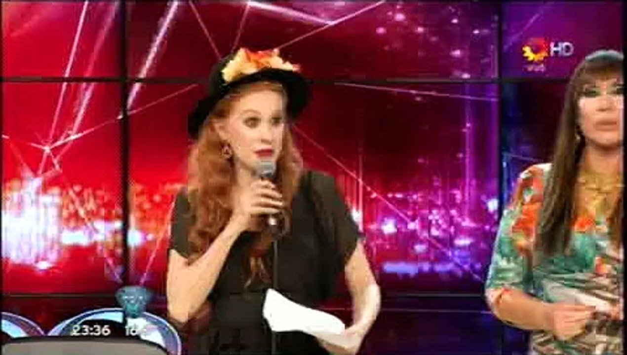 Pronto.com.ar - Cruce entre Nacha y Tinelli por Nazarena Vélez