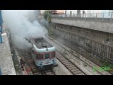 Napoli - Un corto circuito manda in fiamme treno della Cumana -live- (25.08.15)