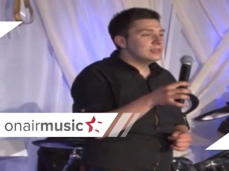 Sviri mi brate cigane  Molika Junior i Ema vo zivo vo Moja Svadba