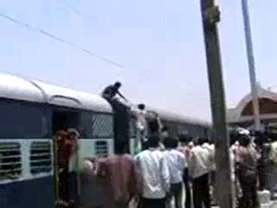 Mental On The Train Died After Touching Wire