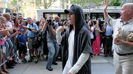 Justin Bieber recibido por muchos fanes en Nueva York