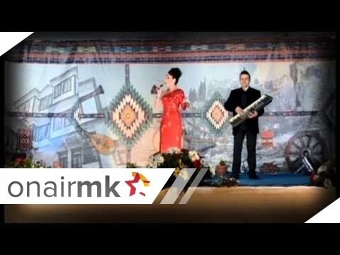 TANJA JOVANOVSKA SE ZAPALI PILE DRENO ODAJCETO(FOLK FEST SPASOVDEN 2013)