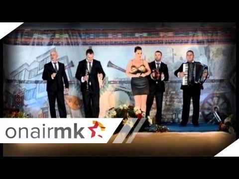 ANETA I MOLIKA- SLUSNIME MAJKO STARA (FOLK FEST SPASOVDEN 2013)