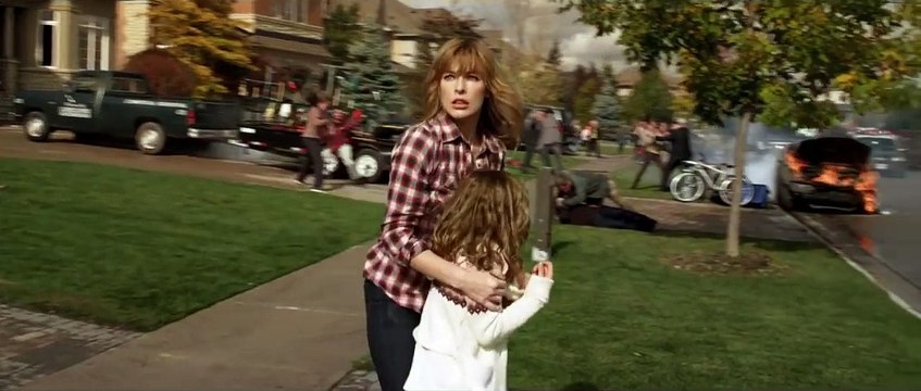 Resident Evil de Paul W.S. Anderson, avec Mila Jovovich