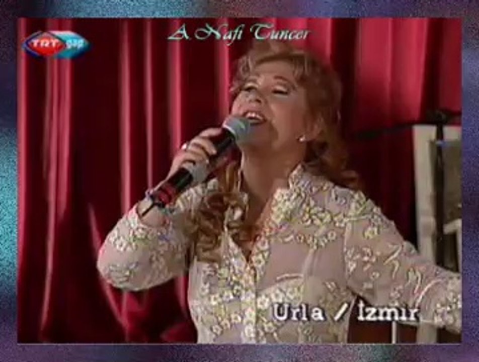 Bedia AKARTÜRK *Bekâr Gezelim*