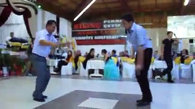 baba ve oglundan süper kaşık oyunu