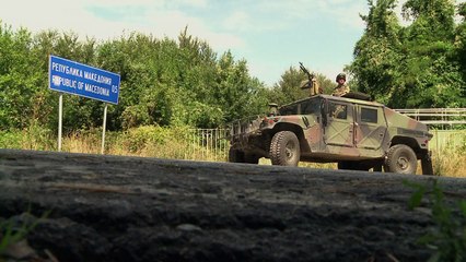 Bulgarian army steps in to buttress Macedonia border