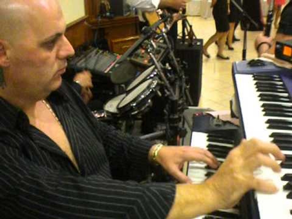 Goce Pejak , live svadba with juzisound (solo i bas)