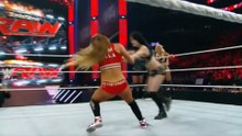 Paige, Charlotte, Becky Lynch vs Brie & Nikki Bella & Alicia Fox