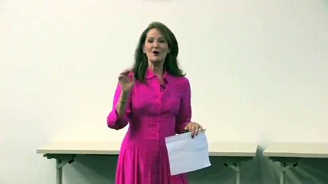 How To Tell A Story Using Client Examples - Speech Coaching & Public Speaking Training by Ruth Sherman