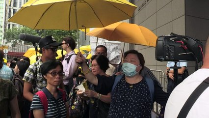 Hong Kong: le leader étudiant Joshua Wong inculpé