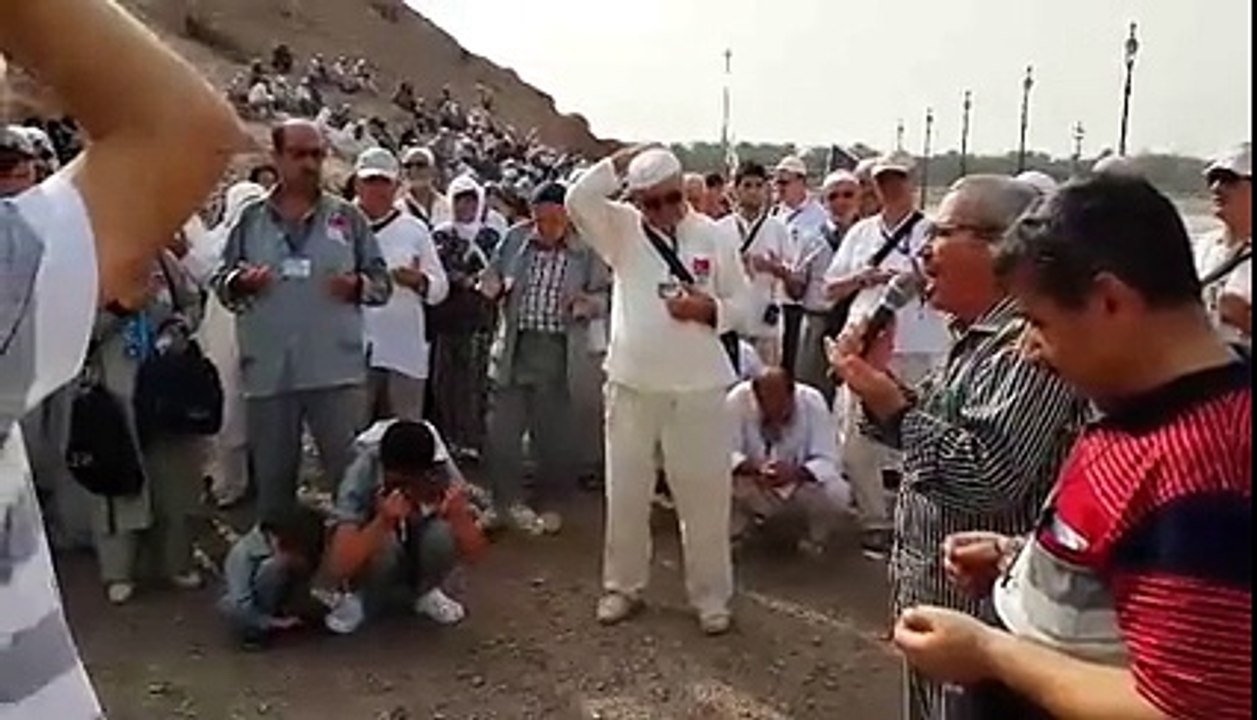 BANDIRMA'LI HACI ADAYLARI UHUD DA ŞEHİTLERİMİZE DUA ETTİ