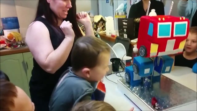 Optimus Prime birthday cake can move and transform into a real bot!