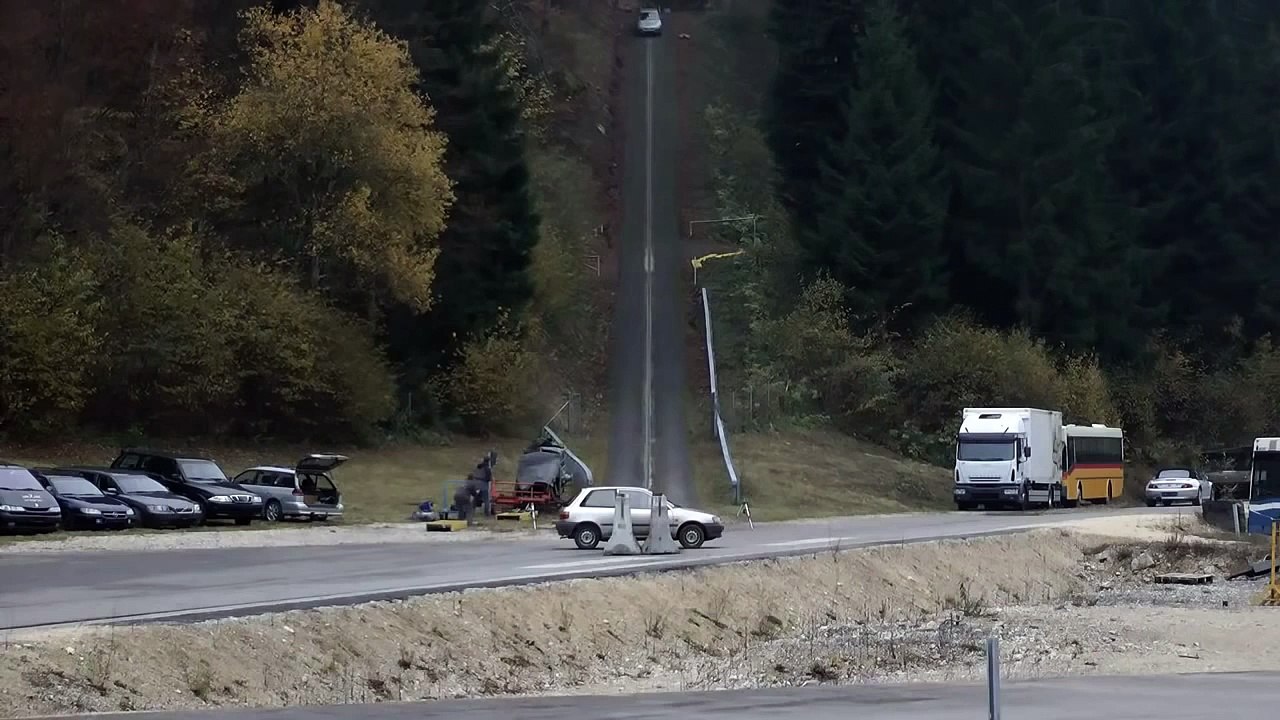 Série de crash tests à 200km/h - Impressionnant!