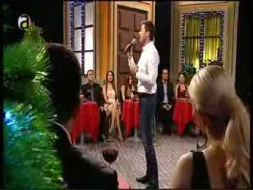 Kiril Mitoski - Dojdi mi Leno na pernice belo
