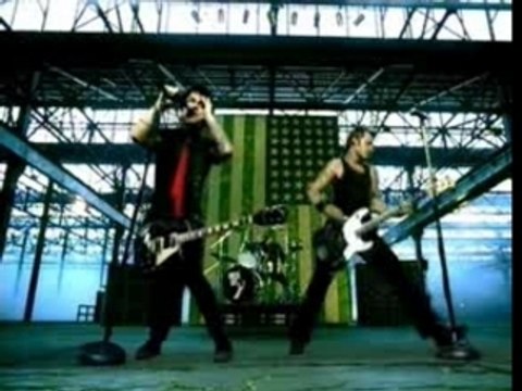 Green Day - American Idiot (Uncencored)