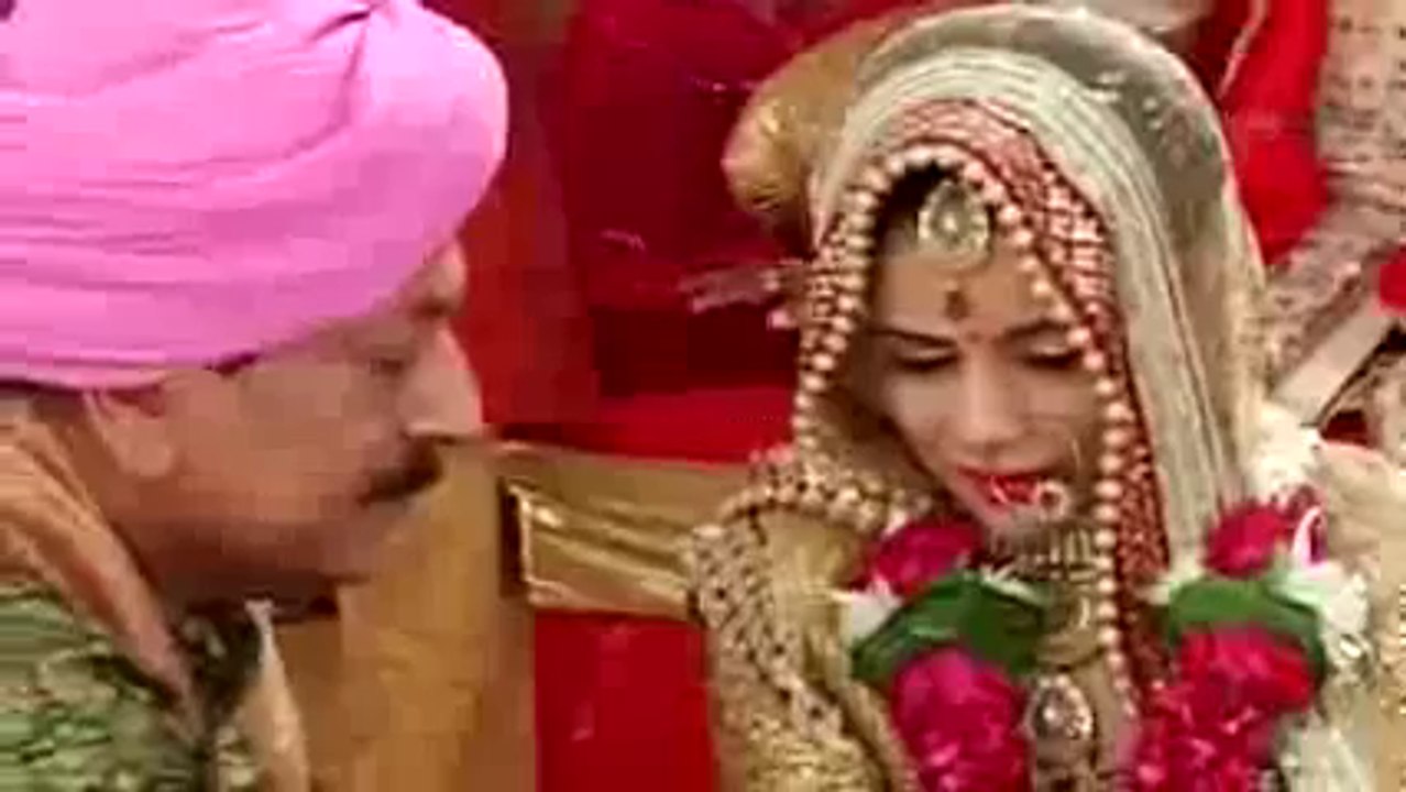 Thapki Ki Ho Rahi Hai Shaadi Lakin Shaadi Mein Aane Wala Hai Twist Jisse Anjaan Hai Thapki - 27 August 2015 - Thapki Pyaar Ki