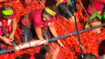 Espagne: la plus grande bataille de tomates fête ses 70 ans