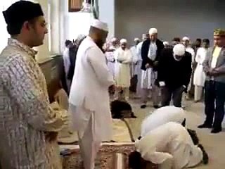 Astaghfirullah.. This is not only wrong number he is firoon... Fake pir