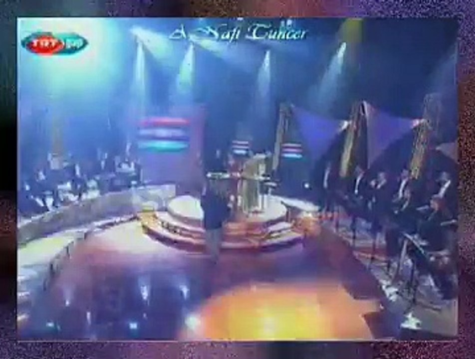 Hüsamettin SUBAŞI *Elinde Oya Gidiyor Toya* (Menşure Hanım)