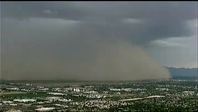 Etats-Unis : un important nuage de poussière recouvre Phoenix