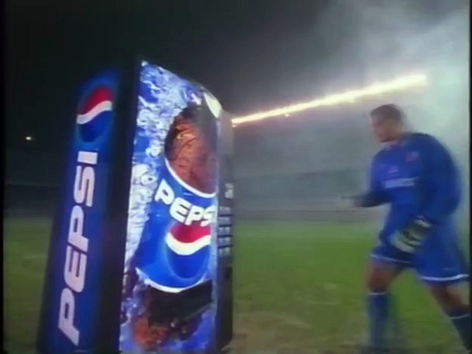 Pepsi Commercial - Chilavert (1998)