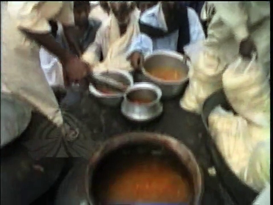 Shabbir Ibne Adil, PTV, News Report: Sindh Flood Relief (5.8.2003)