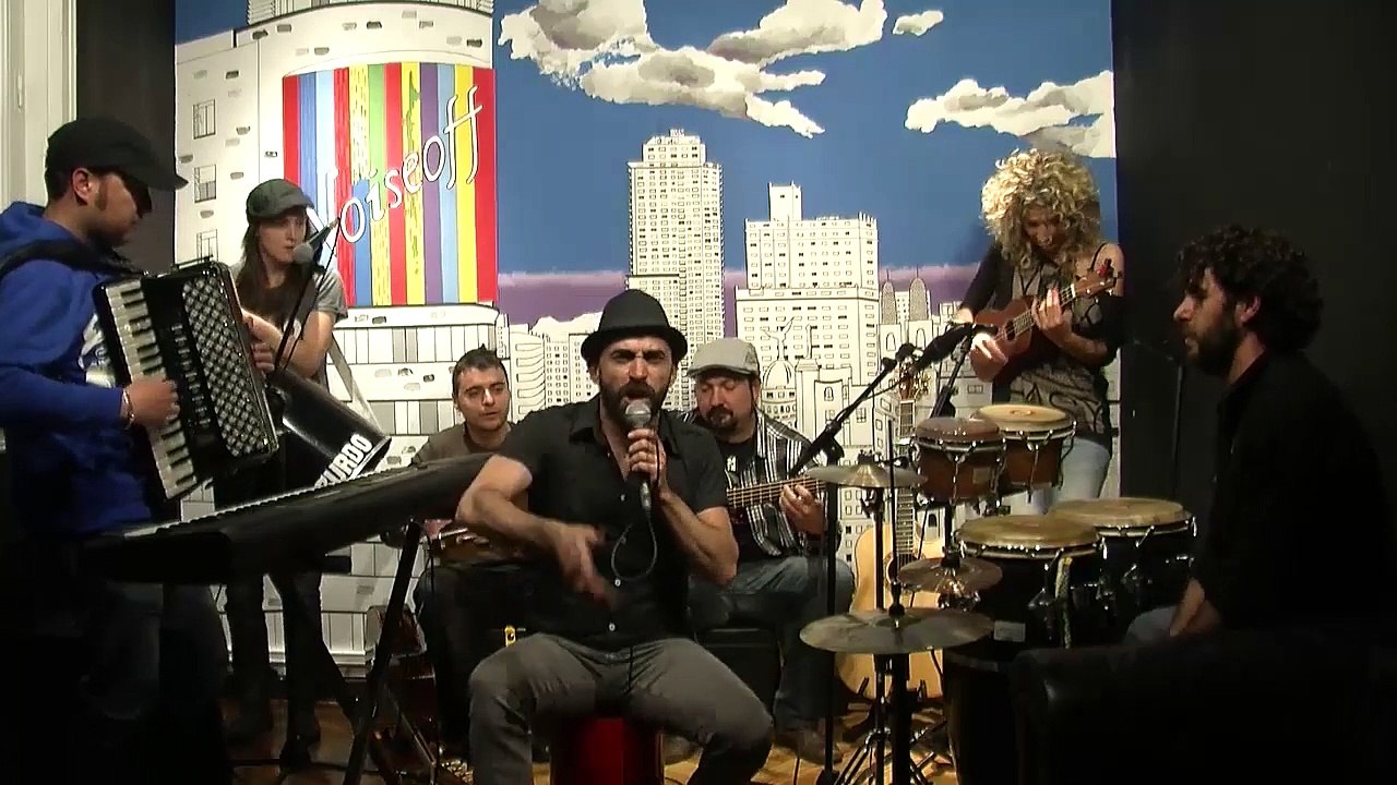 El Zurdo - Johnny Volador
