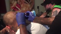 Chris Brown se hace tatuaje de Venus De Milo en su cabeza