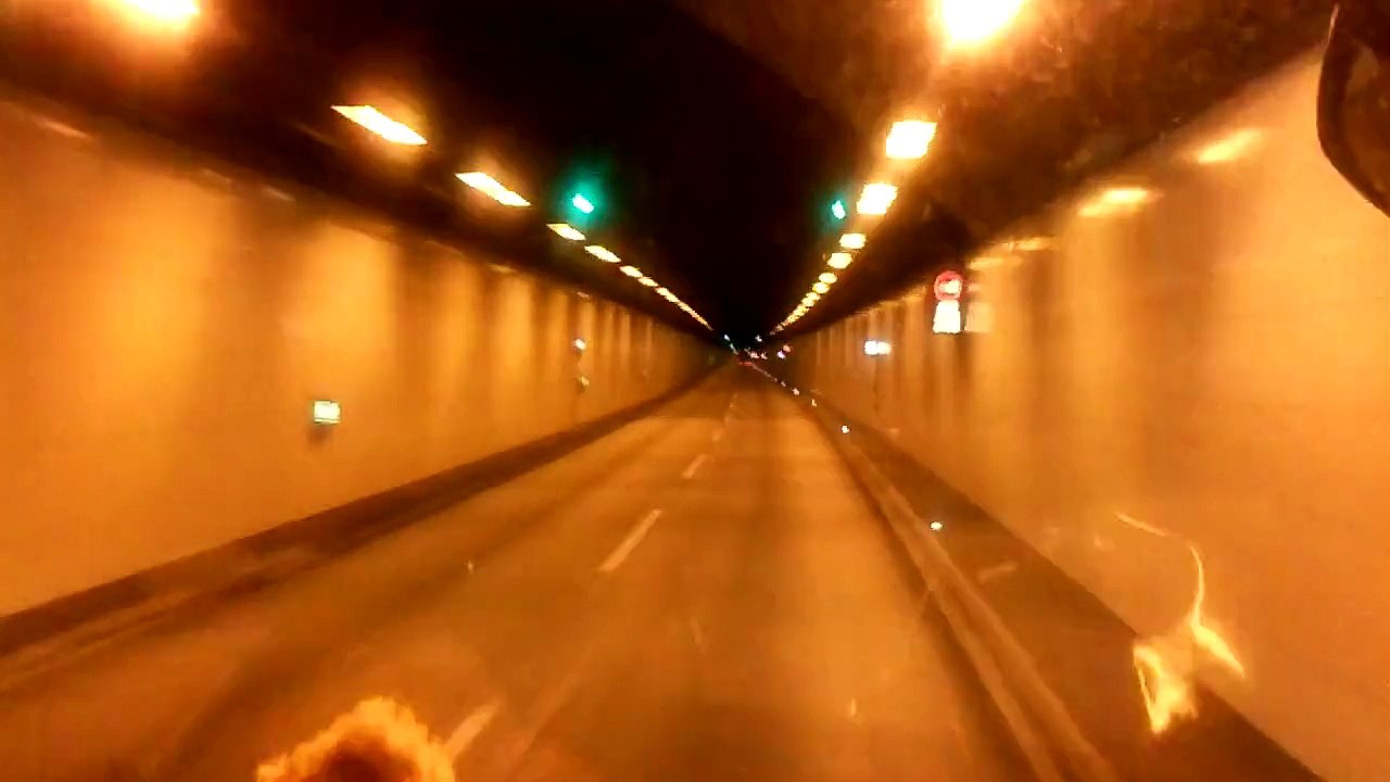 Tunel-w-Hamburgu