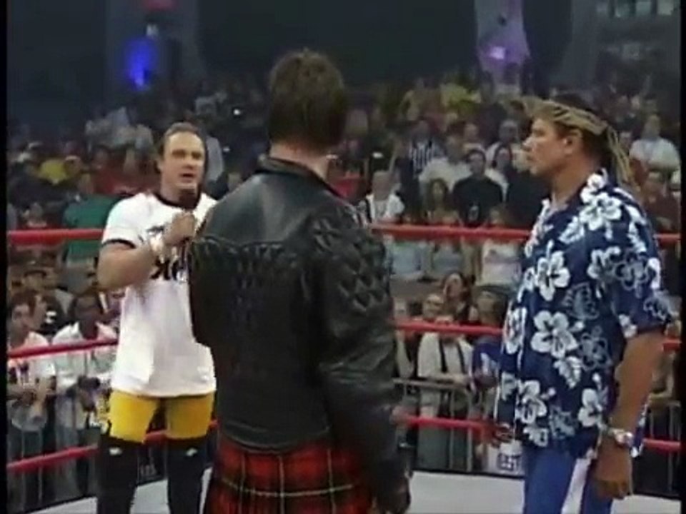 Jimmy Snuka on Roddy Piper's "Pipers Pit" (November 7th 2004)