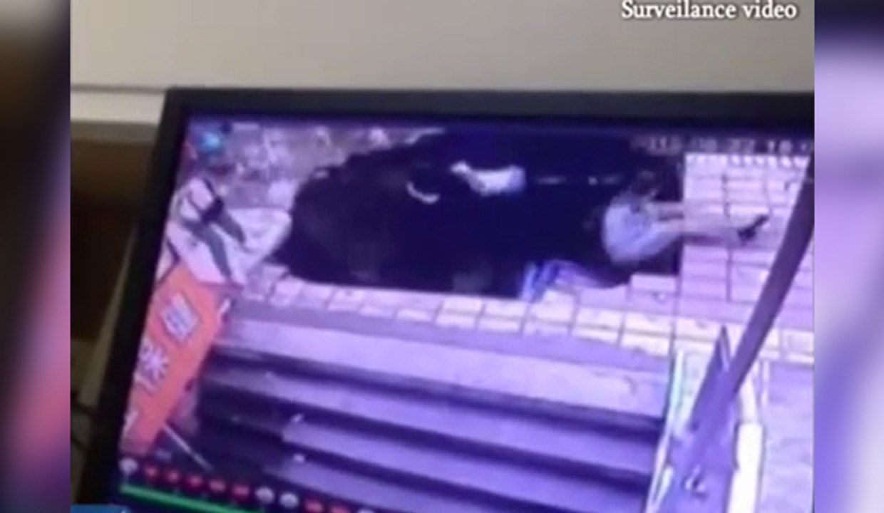 Un trou béant engloutit quatre personnes (Chine)