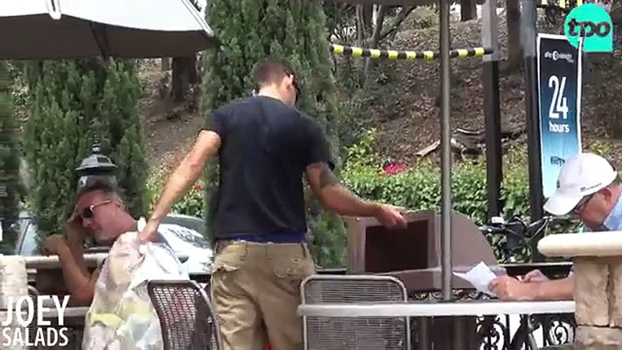 Un hombre preparó un experimento social para saber la cantidad de comida que se desperdicia
