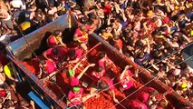 Espagne: la plus grande bataille de tomates fête ses 70 ans