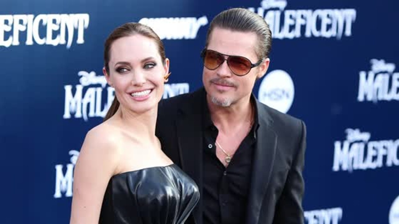 Angelina Jolie & Brad Pitt Go House Hunting in London