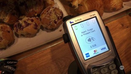 Ars Buys A Salad with Apple Pay on Apple Watch