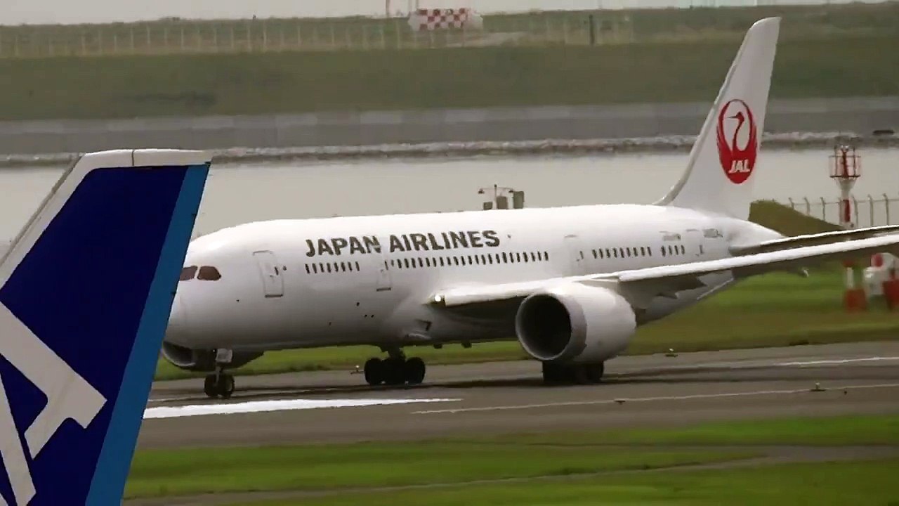 日本航空　ボーイング787　羽田空港離陸