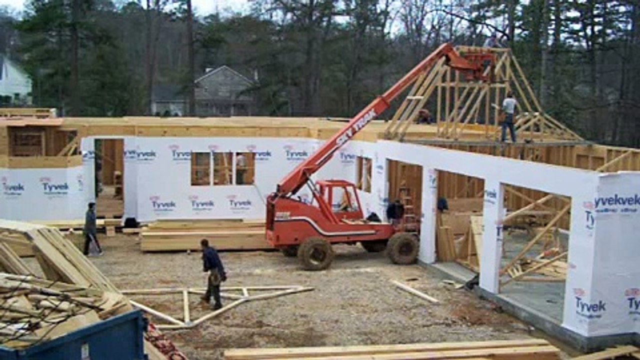 Setting Roof Trusses at Garage