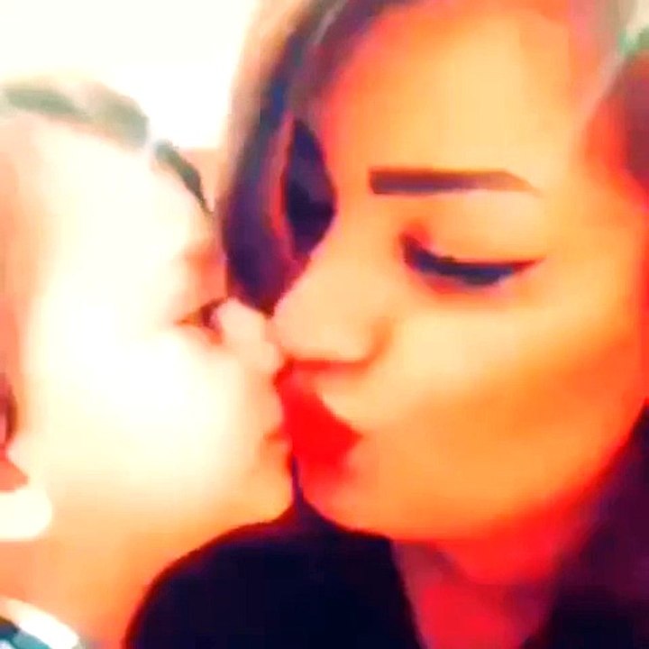 دمعي بالعين