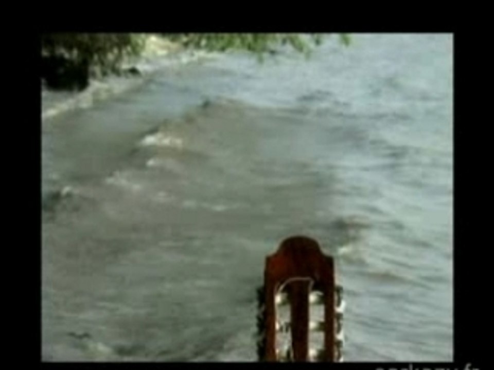 Zephir du Cameroun chante pour Sarko