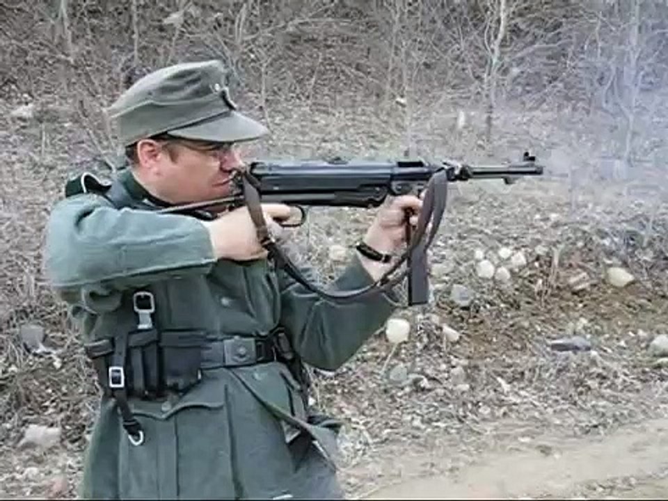 German MP-40 submachinegun